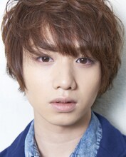 曇空丸役の植田圭輔。