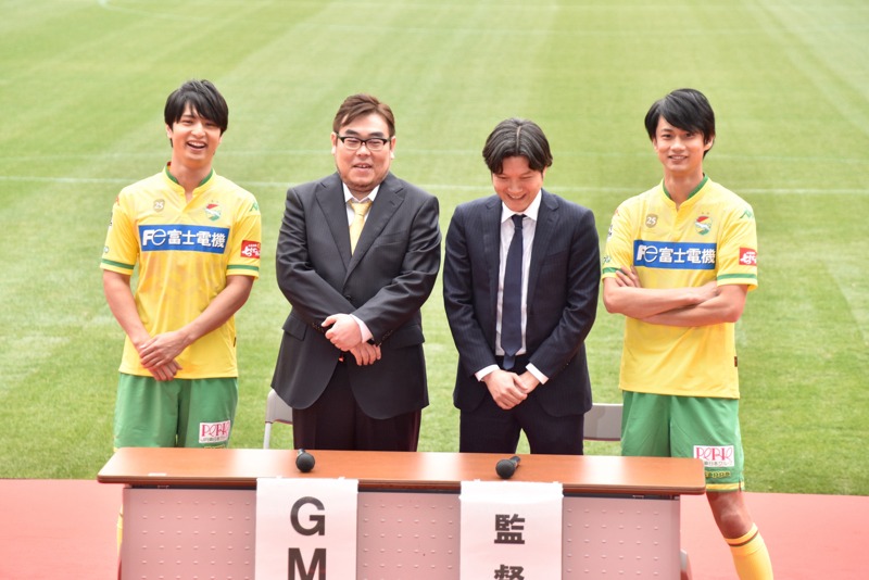 左から中村優一、綱本将也、谷健二、馬場良馬。