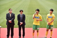 （左から）綱本将也、谷健二、馬場良馬、中村優一。