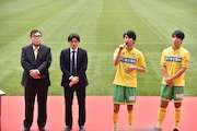 (左から)綱本将也、谷健二、馬場良馬、中村優一。