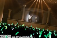 金太郎とデュエットする許斐剛。