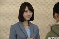 MR・火箱直美役の松井玲奈。