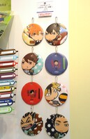 2月下旬に発売される予定のパスケース。