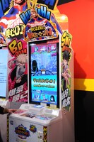 4月に稼働開始となるアミューズメント筐体「僕のヒーローアカデミア 激突！ヒーローズバトル」。