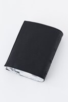 間黒男が読んでいる医学大辞典をイメージしたブック型ポーチ。