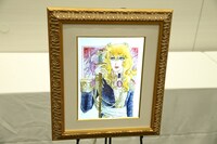 会場に展示された「ベルサイユのばら」の「ジュエリー絵画」。
