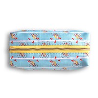 鳴子章吉スクエアポーチ