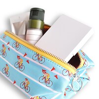 鳴子章吉スクエアポーチ