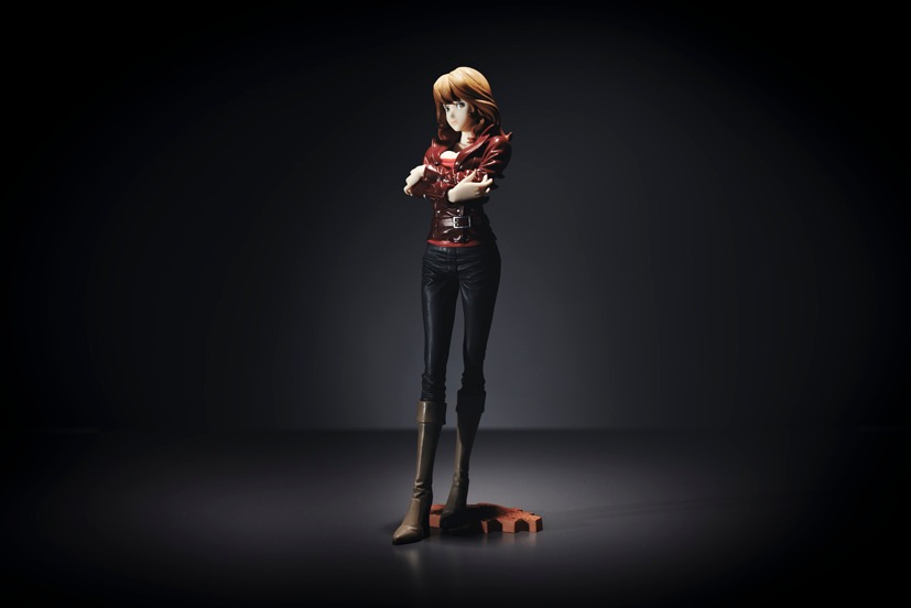 クレーンゲームの景品で登場する峰不二子フィギュア。