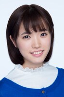 アリシア役の美山加恋。