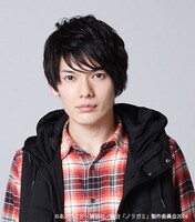 崎山つばさ扮する優流。