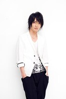 常闇踏陰役を演じる細谷佳正。