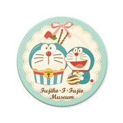 缶バッジ ドラえもんカップケーキ柄