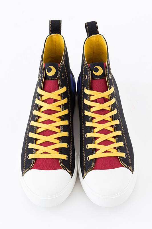 殺せんせーモデルスニーカー