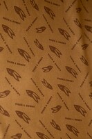 バニーマークとタイトルロゴがあしらわれた裏地。