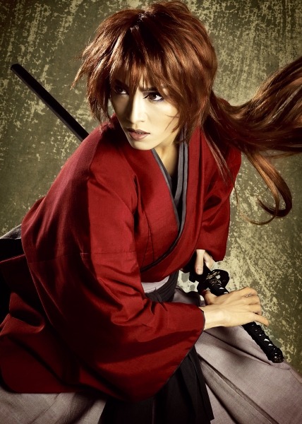 「浪漫活劇 るろうに剣心」のポスタービジュアル。photo by Leslie Kee 制作・著作／宝塚歌劇団