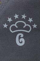 「おそ松さん」スニーカー。