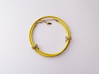 「同級生」レモンイエローリボンのブレスレット（9000円）