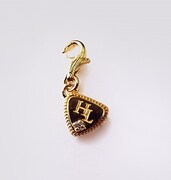 「同級生」オリジナルチャーム “ピック”（3200円）