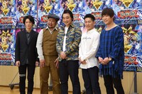 左から津田健次郎、ケンドーコバヤシ、ジャングルポケット。