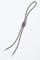 「二階堂大和のループタイ」