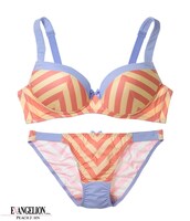 「PEACH JOHN×EVANGELION ノンワイヤーブラセット」のA.T.フィールドモデル。