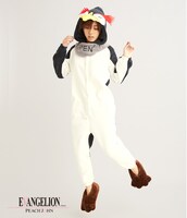 「PEACH JOHN×EVANGELION ペンペンオールインワンセット」を着用した様子。