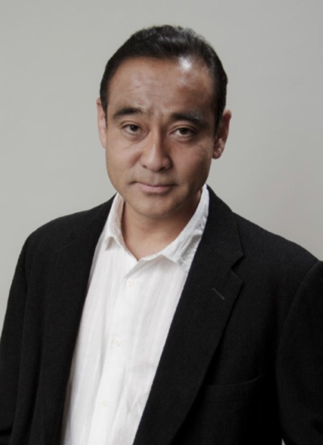 溝黒五郎役の松山鷹志。