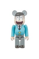 「BE@RBRICK おそ松さん」の十四松。(c) 赤塚不二夫／おそ松さん製作委員会BE@RBRICK TM & (c) 2001-2016 MEDICOM TOY CORPORATION. All rights reserved.