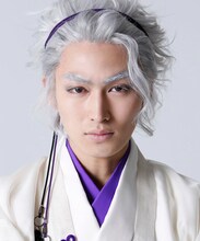 松田凌演じる金城白子。(c)唐々煙／マッグガーデン 撮影：渡部孝弘