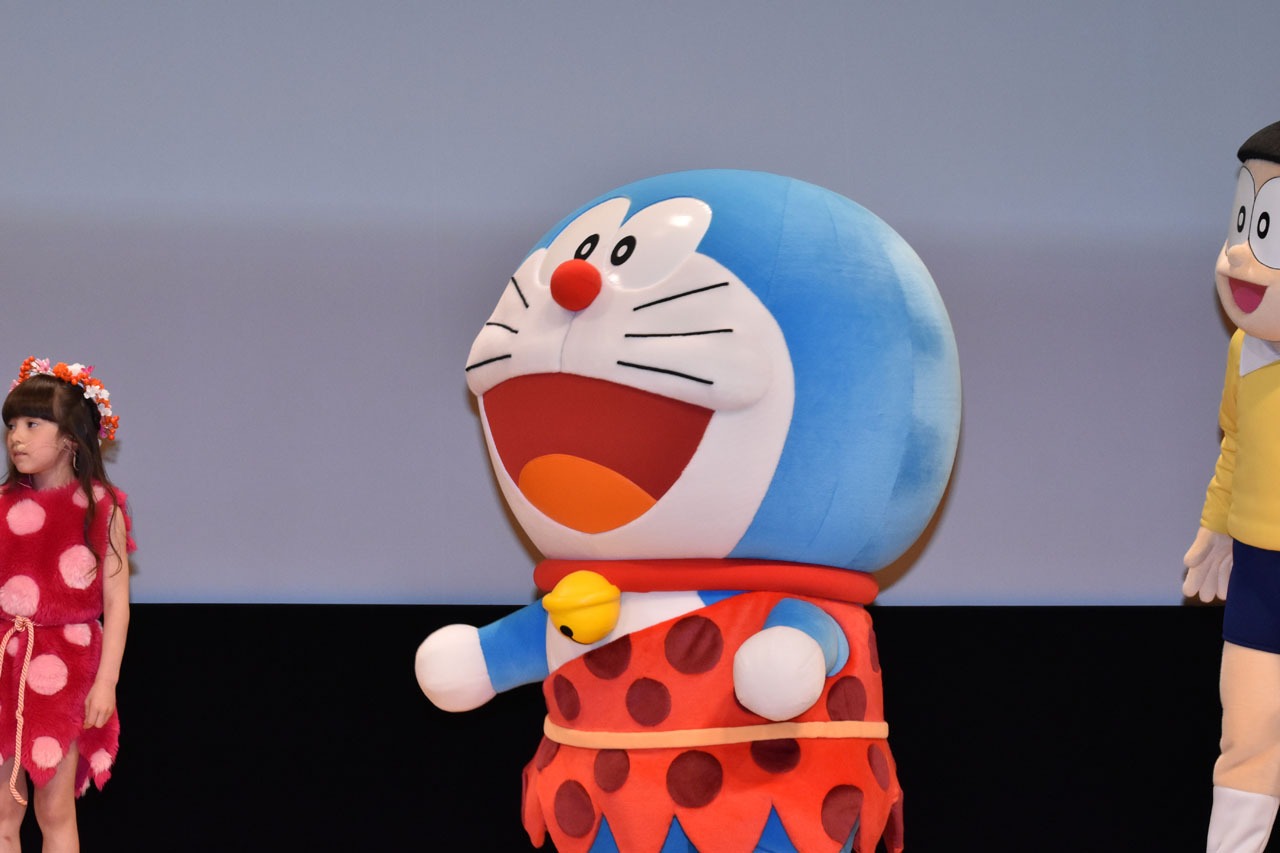 ドラえもんの着ぐるみ。
