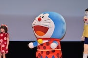 ドラえもんの着ぐるみ。