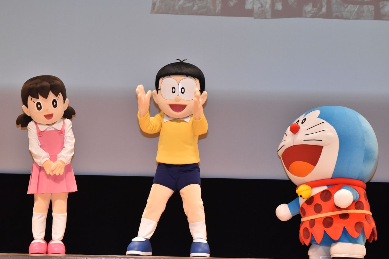 しずか、のび太、ドラえもんの着ぐるみ。