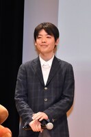 八鍬新之介監督