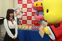 贈呈式の様子。