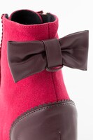 佐倉杏子モデルのインヒールスニーカー。