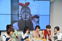 カワウソのパックを着用した七木の衝撃写真。