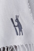 「夜兎族」をイメージした刺繍。