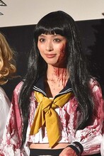 鋸村ギーコ役の内田理央。