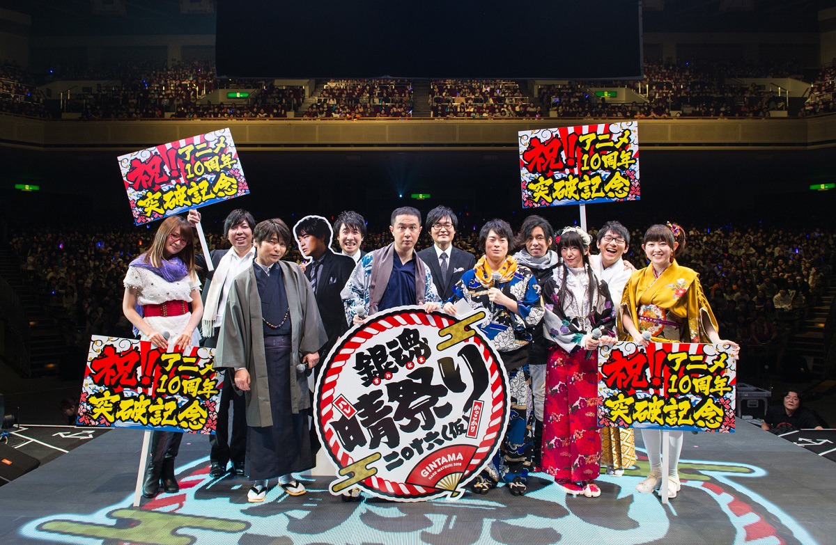 （左から）小林ゆう、太田哲治、石田彰、中井和哉のパネル、鈴村健一、杉田智和、千葉進歩、阪口大助、日野聡、釘宮理恵、小野友樹、高橋美佳子。