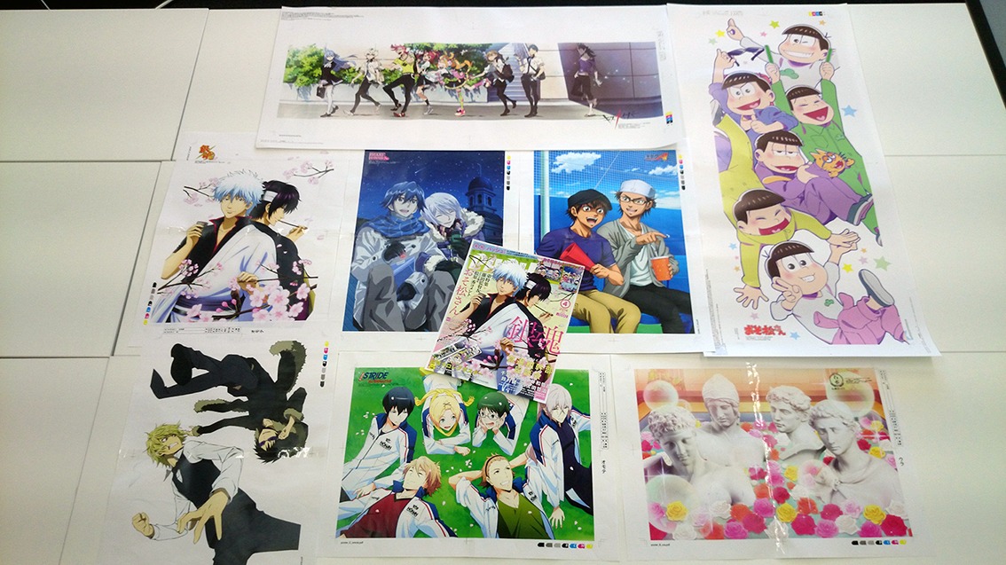 PASH!4月号に付属するポスターとピンナップ。