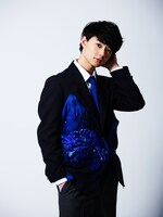 佐野勇斗（M!LK）演じる萩原安打尊（はぎわらあんだそん）。スイサンズのバカ筆頭。