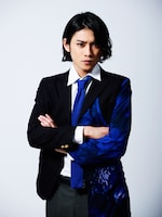 原嶋元久演じる道井磨多井（みちいまたい）。煩悶するインテリ。