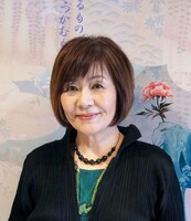 里中満智子