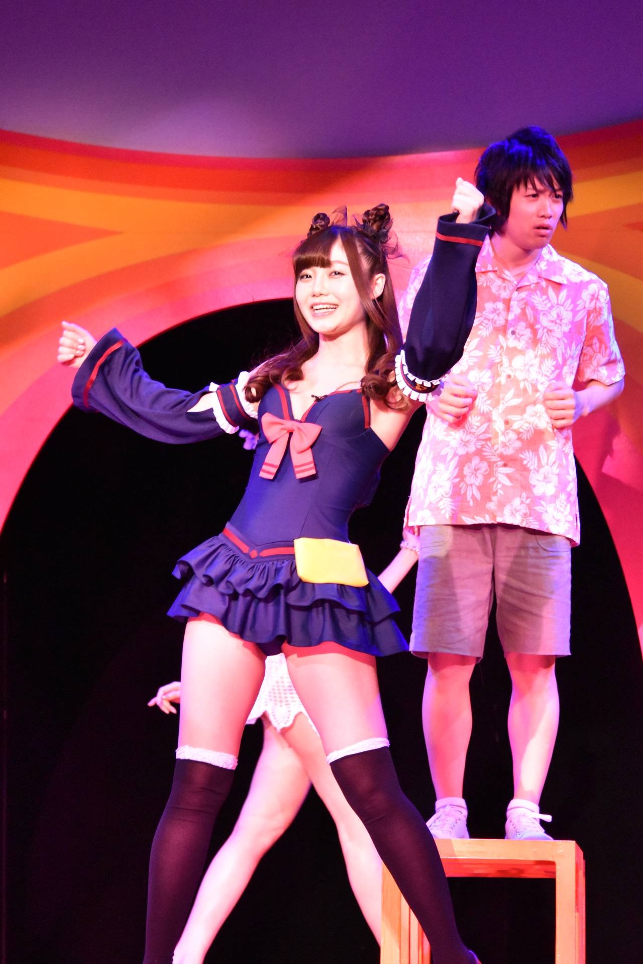 舞台「熱いぞ！猫ヶ谷!!」公開ゲネプロの様子。