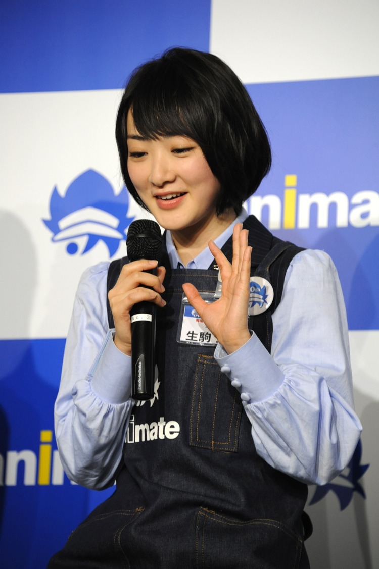 先日放送された番組内にて、大好きなアニメ「Free!」のポスターが破れてしまったことを低めのトーンで振り返る生駒里奈。