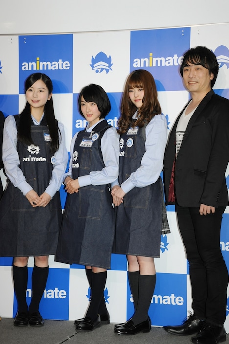 （左から）佐々木琴子、生駒里奈、松村沙友理、関智一。