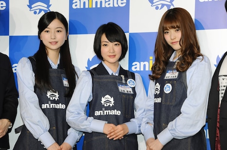 （左から）乃木坂46の佐々木琴子、生駒里奈、松村沙友理。