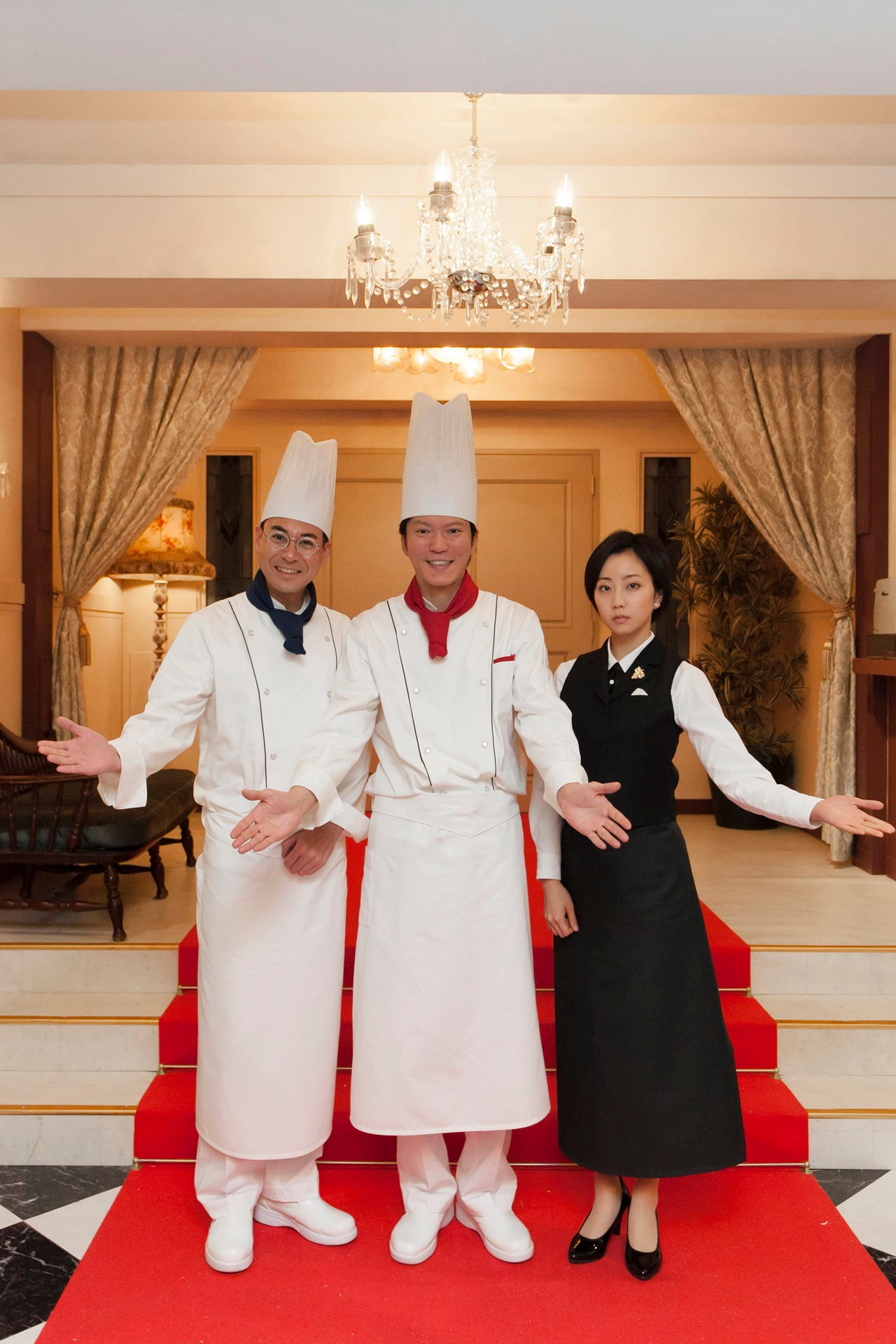 左から鈴木浩介（面津駆役）、田辺誠一（園場凌役）、木南晴夏（前田あたり役）。