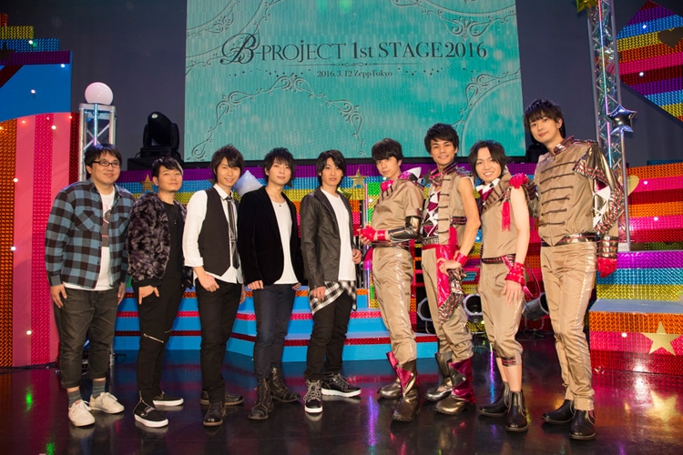（左から）アメリカザリガニの柳原哲也、岸尾だいすけ、上村祐翔、柿原徹也、大河元気、西山宏太朗、八代拓、千葉翔也、江口拓也。※写真は昼公演の終演後に撮影されたもの。